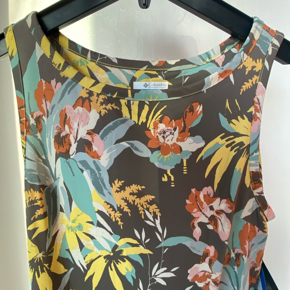 Columbia Chill River Printed Dress in Small - NEW ⭐️